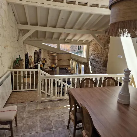 Bed & Breakfast Maison Baron De La Galleta 3*