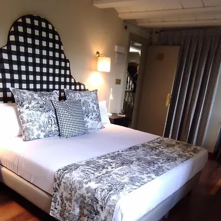 Bed and breakfast Maison Barón De La Galleta 3*