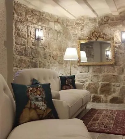 Bed and Breakfast Maison Baron De La Galleta 3*