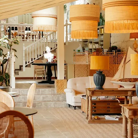 Maison Baron De La Galleta Bed and Breakfast 3*