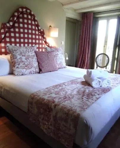 Bed & Breakfast Maison Baron De La Galleta